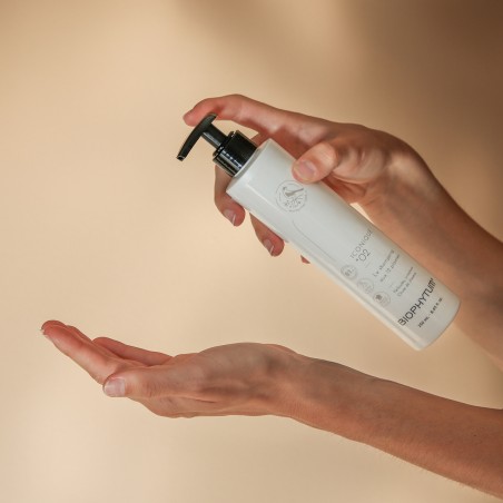ICONIQUE 02 shampoing aux 12 plantes 250 ml